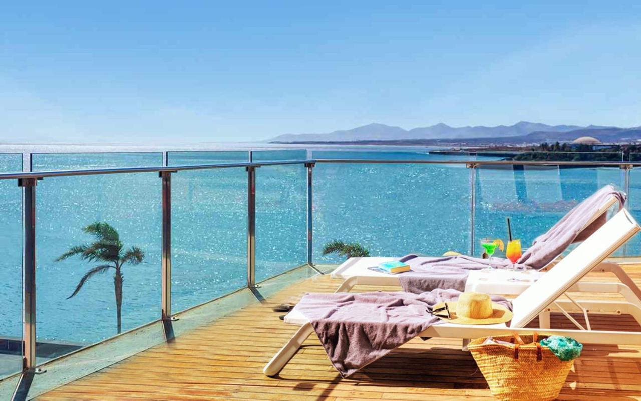 Arrecife Gran Hotel&Spa Arrecife (Lanzarote) Exterior foto A glass balustrade