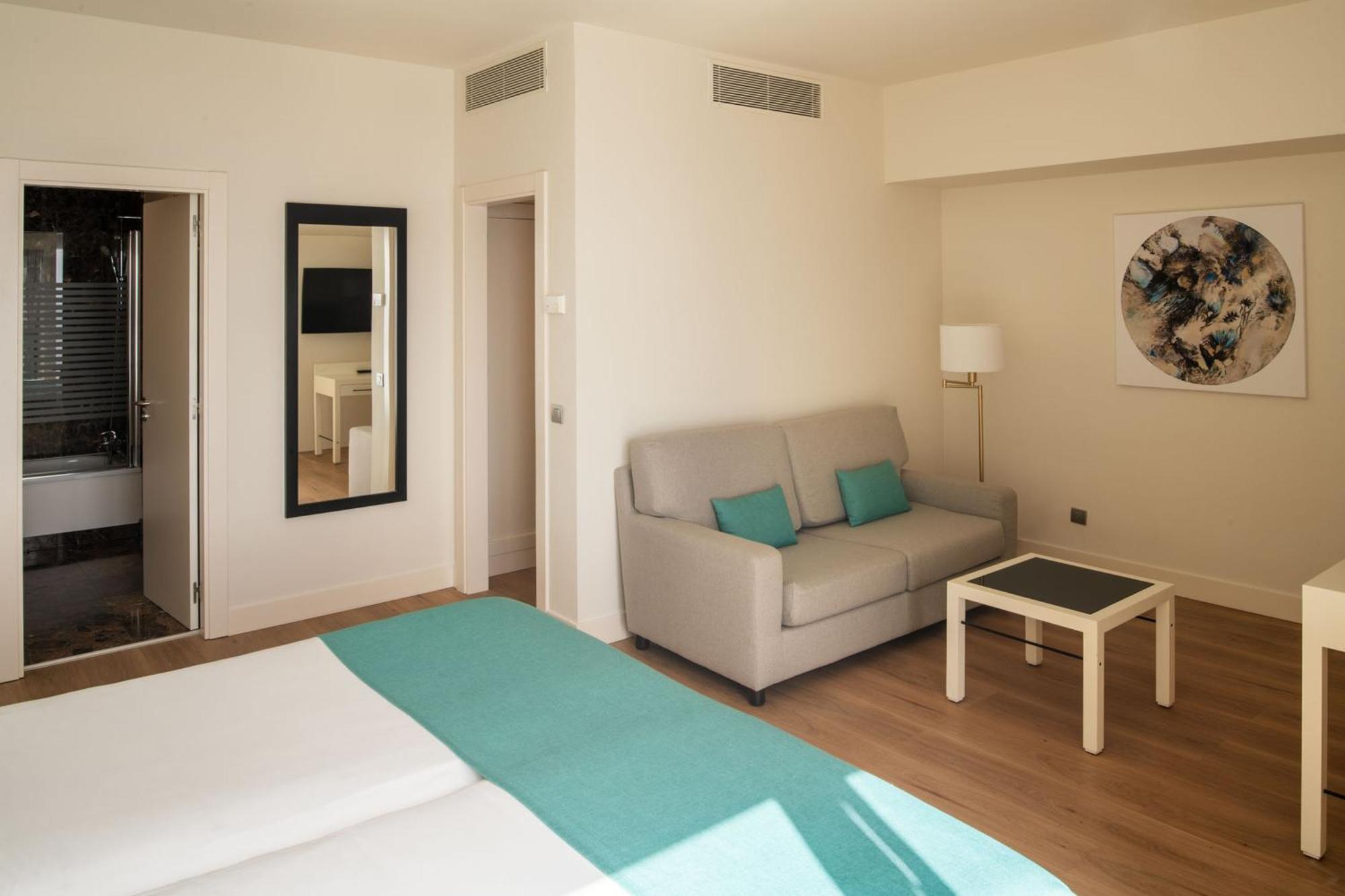 Arrecife Gran Hotel&Spa Arrecife (Lanzarote) Exterior foto A room at the hotel