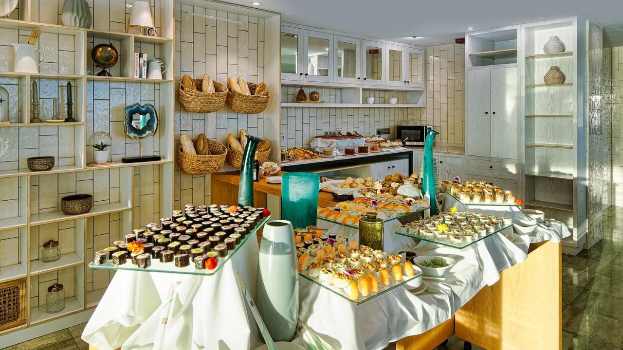 Arrecife Gran Hotel&Spa Arrecife (Lanzarote) Exterior foto A buffet at a hotel